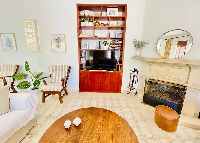 Casa Dos Trevos, 5 Bedroom With Pool Villa *