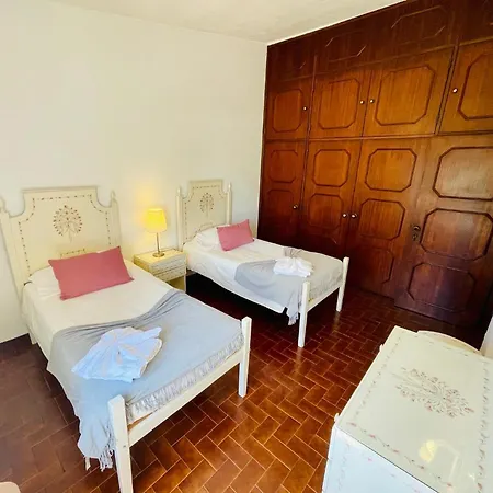 Casa Dos Trevos, 5 Bedroom With Pool Villa