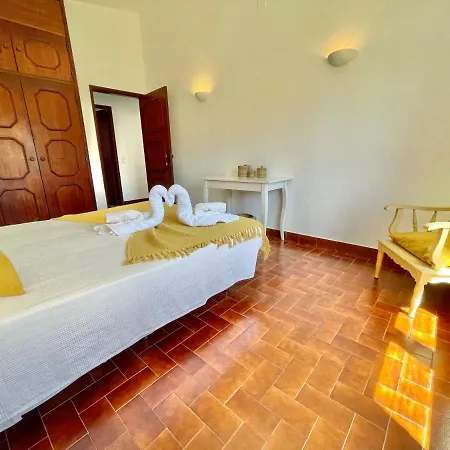 Villa Casa Dos Trevos, 5 Bedroom With Pool *