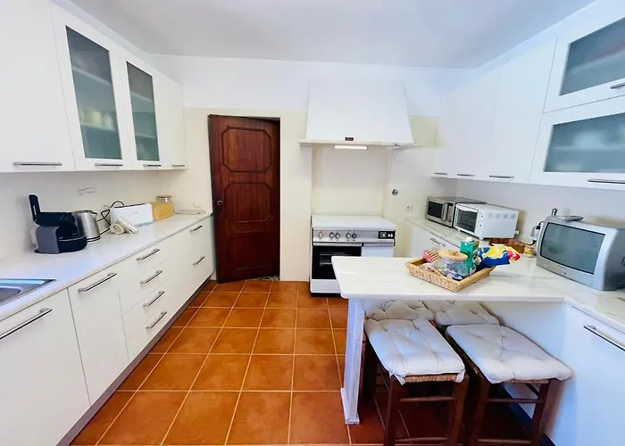 Casa Dos Trevos, 5 Bedroom With Pool 别墅 拉哥斯