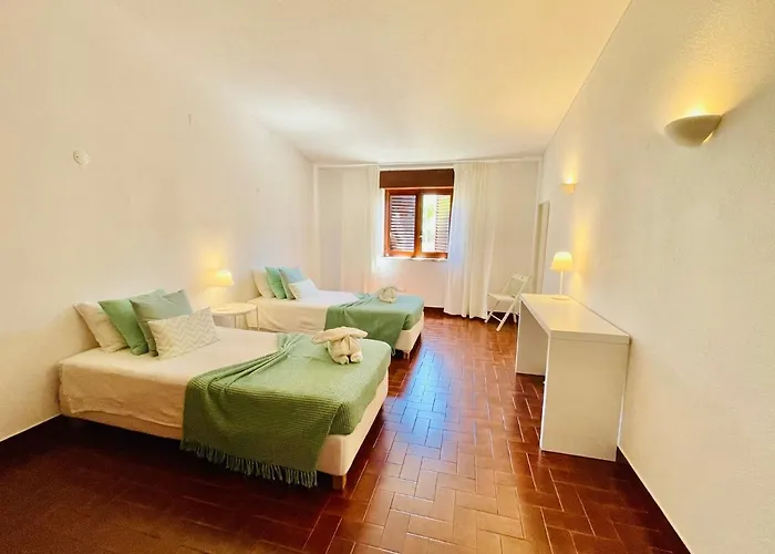 Casa Dos Trevos, 5 Bedroom With Pool 别墅 拉哥斯