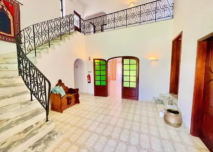 Casa Dos Trevos, 5 Bedroom With Pool Villa Lagos