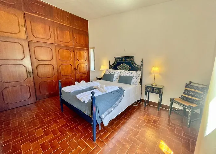 Casa Dos Trevos, 5 Bedroom With Pool 拉哥斯