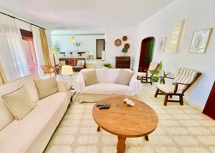Casa Dos Trevos, 5 Bedroom With Pool 别墅