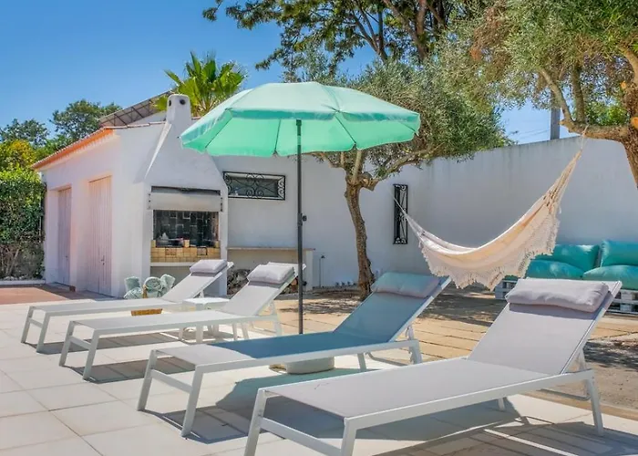Villa Casa Dos Trevos, 5 Bedroom With Pool Lagos