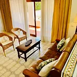 Casa Dos Trevos, 5 Bedroom With Pool לאגוּ‏ש