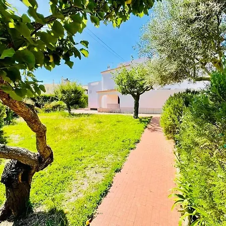 Casa Dos Trevos, 5 Bedroom With Pool * Лагуш