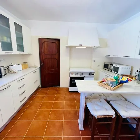 Casa Dos Trevos, 5 Bedroom With Pool Вилла Лагуш