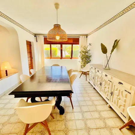 Casa Dos Trevos, 5 Bedroom With Pool Лагуш