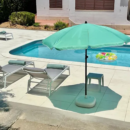 Casa Dos Trevos, 5 Bedroom With Pool Лагуш