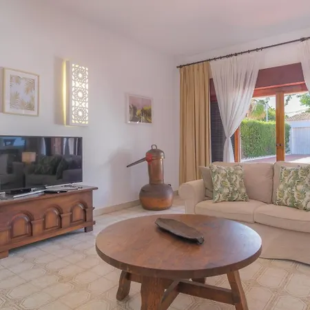 Villa Casa Dos Trevos, 5 Bedroom With Pool