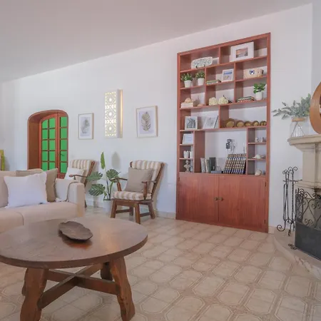 Casa Dos Trevos, 5 Bedroom With Pool Вилла Лагуш